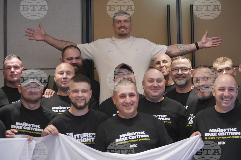 Britain Boxing Usyk Ukrainian Veterans