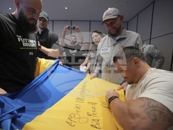 Britain Boxing Usyk Ukrainian Veterans
