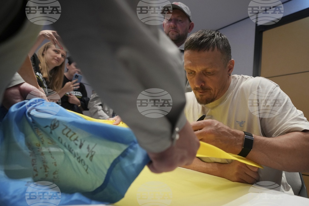 Britain Boxing Usyk Ukrainian Veterans