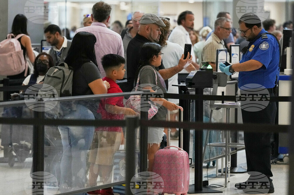 Airport Security Smoother Checkpoints