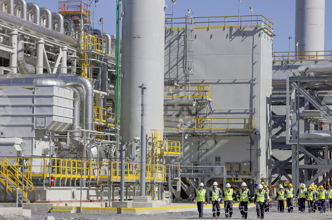 Секторът на втечнения природен газ бележи по-голям ръст от този по тръбопроводи, заяви в Доха главният изпълнителен директор на „Шел“