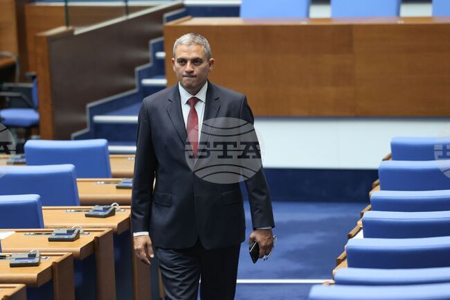 Марио Рангелов се е отказал от депутатския си имунитет, съобщи Наталия Киселова в началото на есенната пленарна сесия 