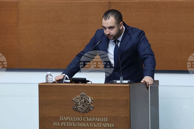 Левски ще продължи да бди над България, въпросът е ще бъдем ли и ние с него, се казва в декларация на "БСП-Обединена левица"