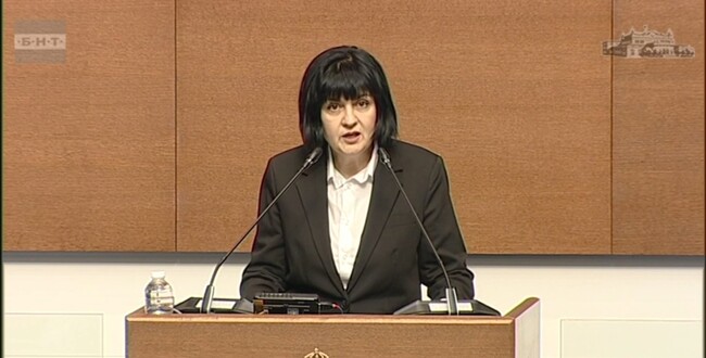 Няма как да говорим за върховенство на закона в чистата и святата република на Апостола, когато пълзящата диктатура е факт, заявиха от "Величие"