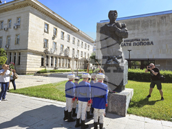 Плевен - Васил Левски - паметник