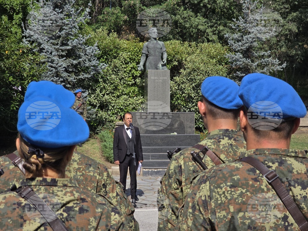 Пловдив отбелязва 189 години от рождението на Васил Левски с военен ритуал на Бунарджика