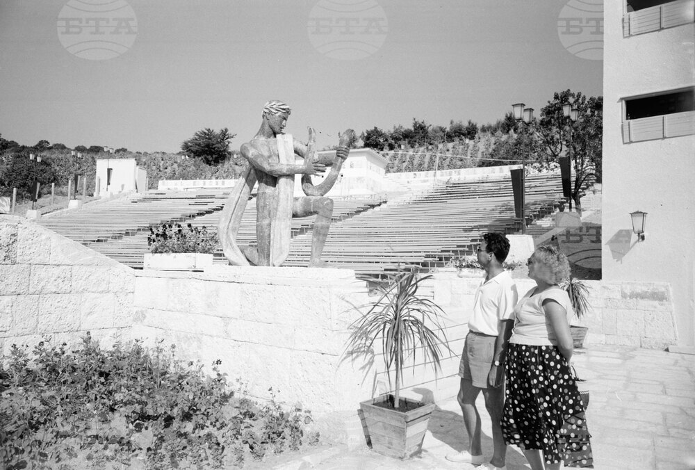 На разходка из курорта „Златни пясъци“ през 1959 година