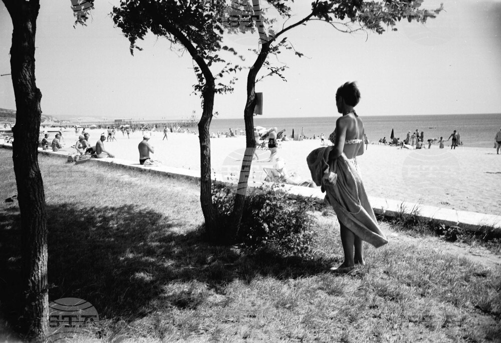 На разходка из курорта „Златни пясъци“ през 1959 година