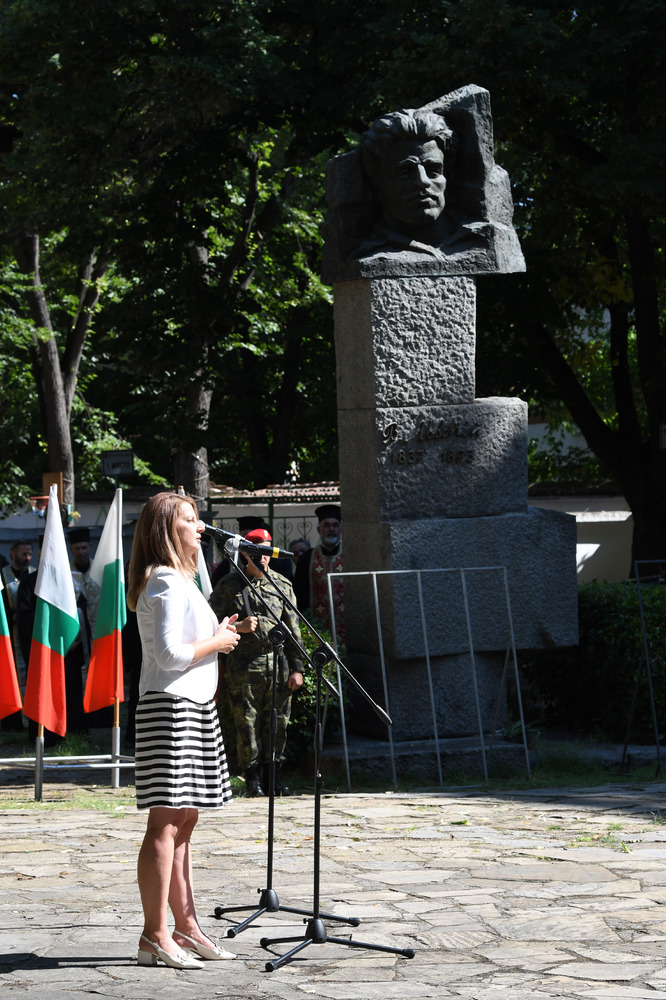 Зам.-кметът на Стара Загора Милена Желева: Заветът на Дякона е да бъдем равни на другите европейски народи
