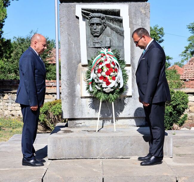 С гражданско поклонение в Къкринското ханче Община Ловеч отбелязва 188 години от рождението на Васил Левски