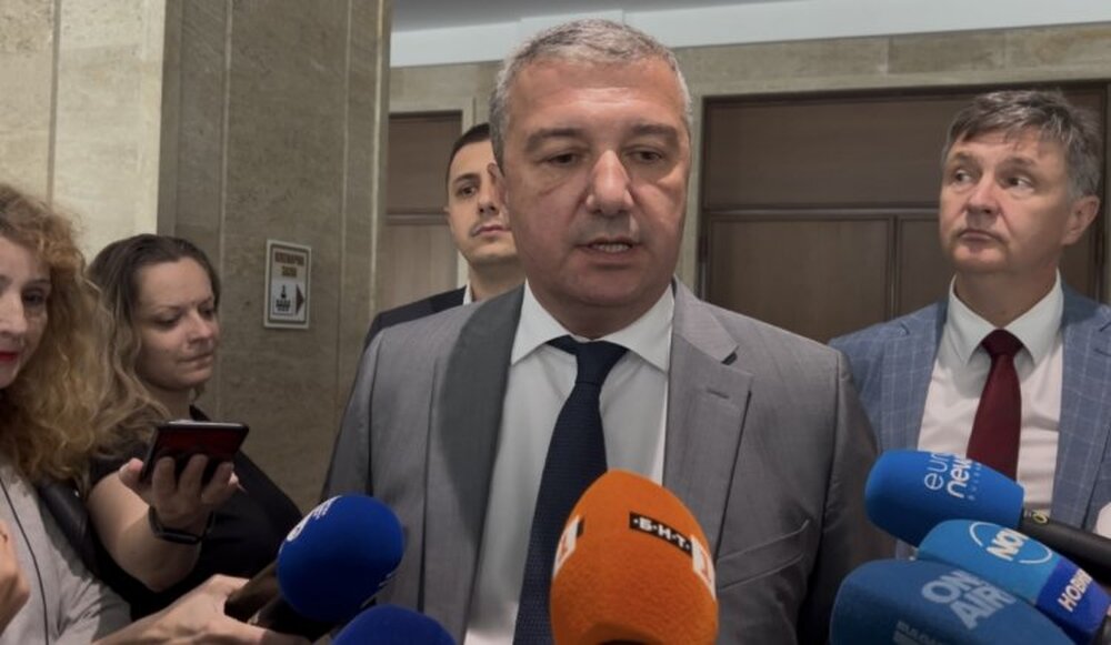 Драгомир Стойнев: БСП – ОЛ подкрепи Манолова, но за съжаление, тя получи едва 38 гласа
