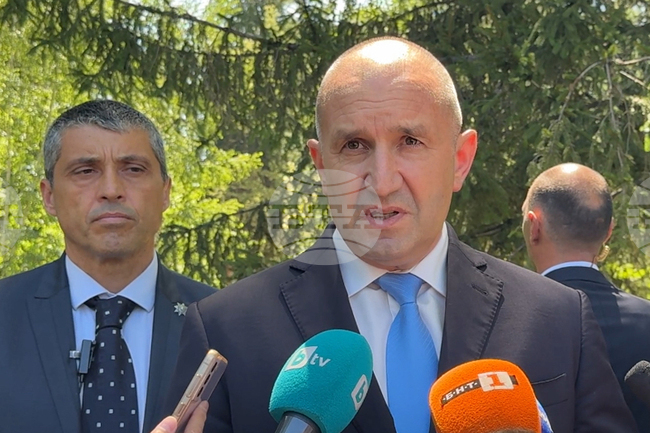 President Radev Warns of Euro-Switch Risks and Selective Justice During Arsenal Plant Visit