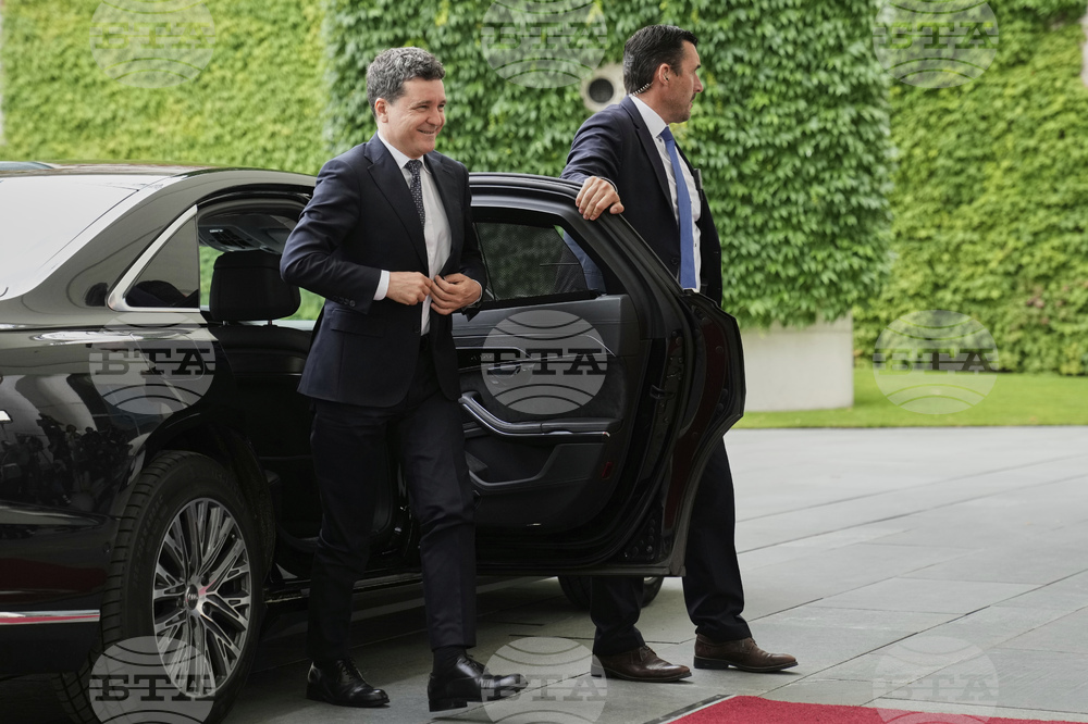 Румънският президент Никушор Дан пристига днес на посещение във Франция 