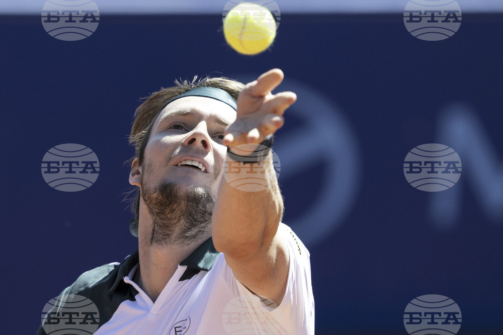 Александър Бублик достигна полуфиналите на турнира по тенис в Гщаад, водачът в схемата Каспер Рууд отпадна