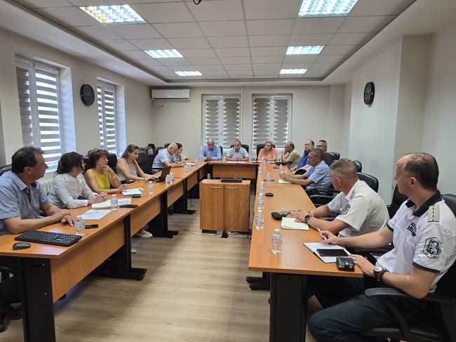 Институциите и браншът са обсъдили координирани мерки за овладяване на шарката по дребните преживни животни и защита на фермите