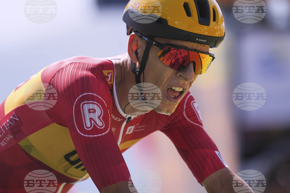 Тобиас Йоханесен мисли да продължи участието си на Обиколката на Франция, въпреки че колабира на финала на 16-ия етап