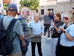 Протест - "Нямате белезници за всички!"