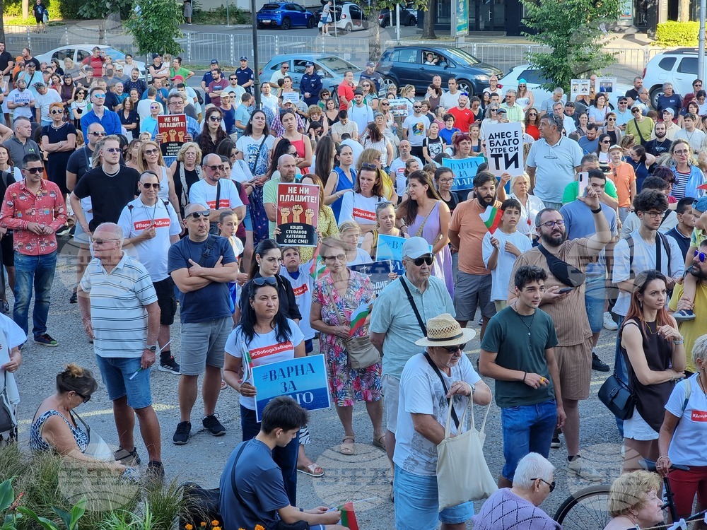 Варна - протест в подкрепа на задържания кмет на града Благомир Коцев