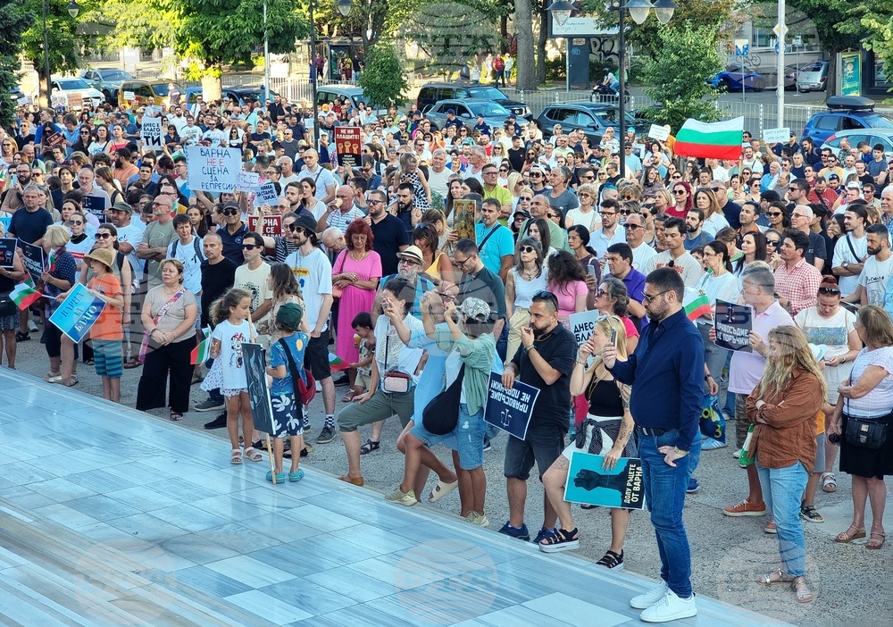 Варна - протест в подкрепа на задържания кмет на града Благомир Коцев