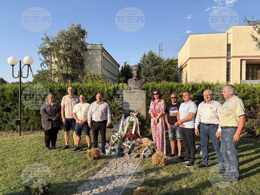 В Костенец отбелязаха 188-ата годишнина от рождението на Васил Левски