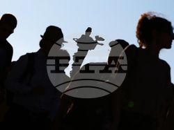 Протест - "Нямате белезници за всички!"