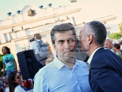 Протест - "Нямате белезници за всички!"