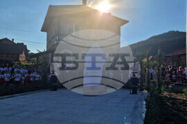 Етрополе - Васил Левски - годишнина - паметник - откриване - Илияна Йотова - Наталия Киселова