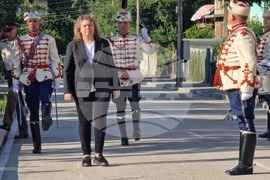 Етрополе - Васил Левски - годишнина - паметник - откриване - Илияна Йотова - Наталия Киселова