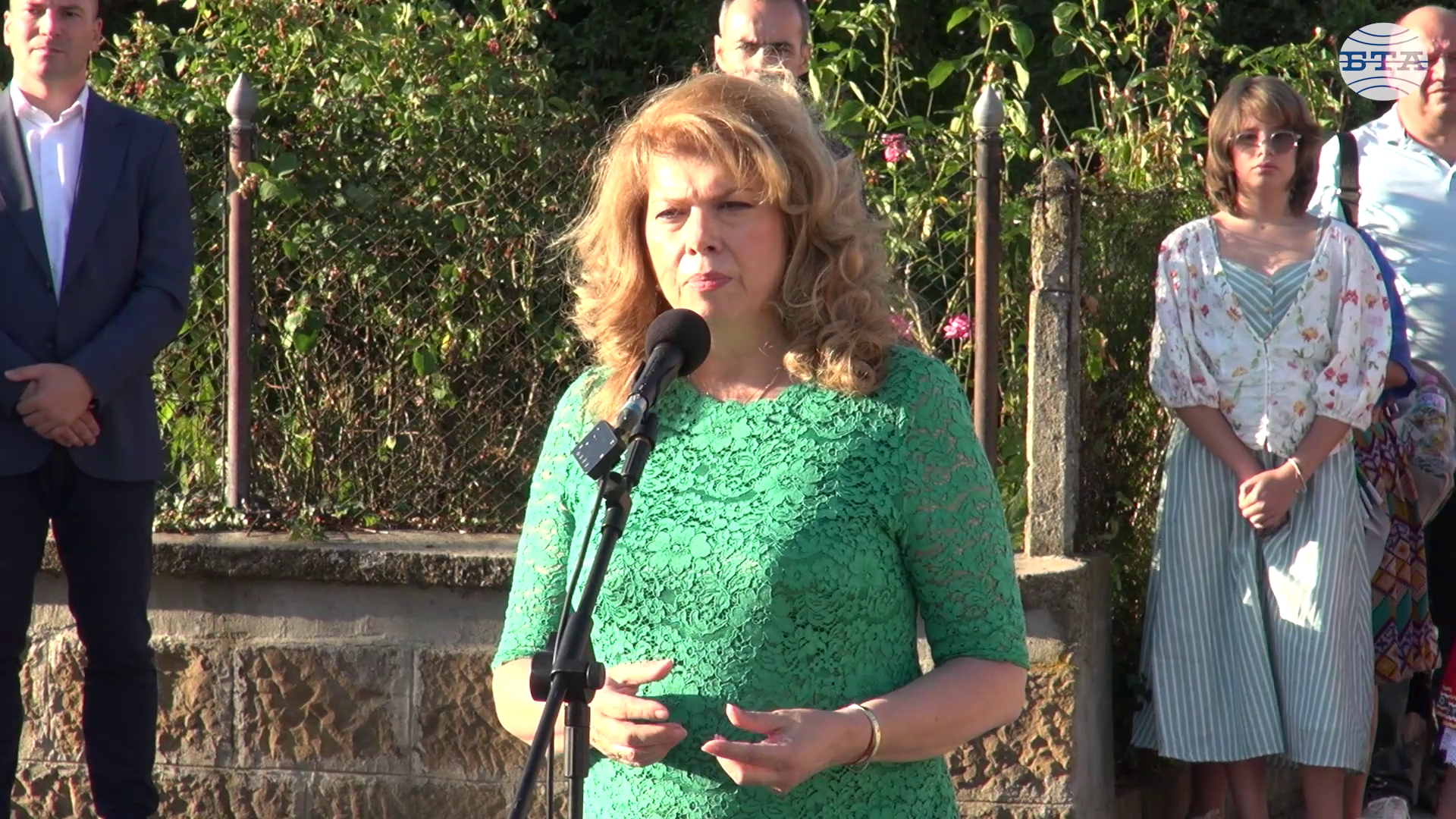 Левски не обслужваше идеологии, той имаше една идеология - България, каза Илияна Йотова в Етрополе