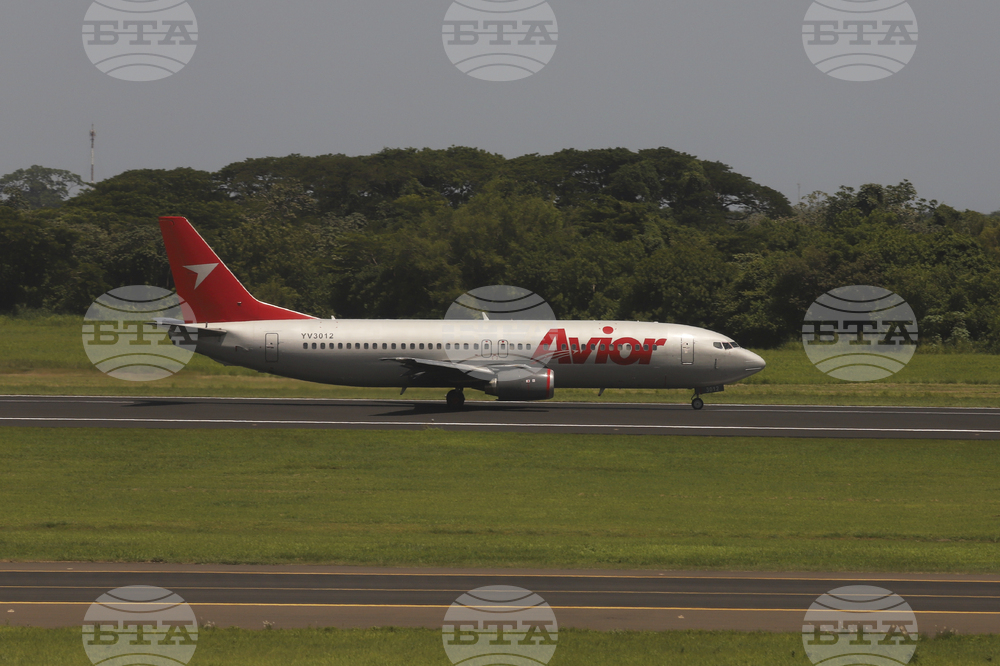 El Salvador Venezuela Plane