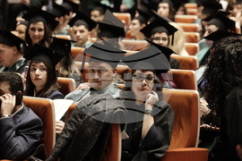 Медицински факултет към Медицинския университет - лекари - дипломи - връчване