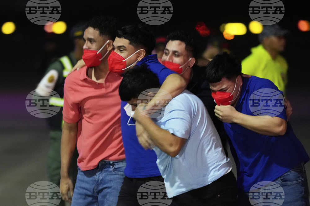 APTOPIX Venezuela US Deportees