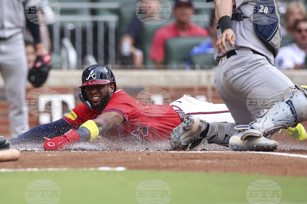 Yankees Braves Baseball