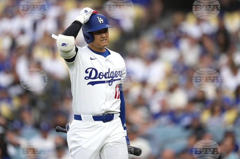Brewers Dodgers Baseball
