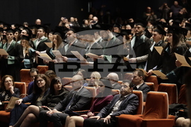 Медицински факултет към Медицинския университет - лекари - дипломи - връчване