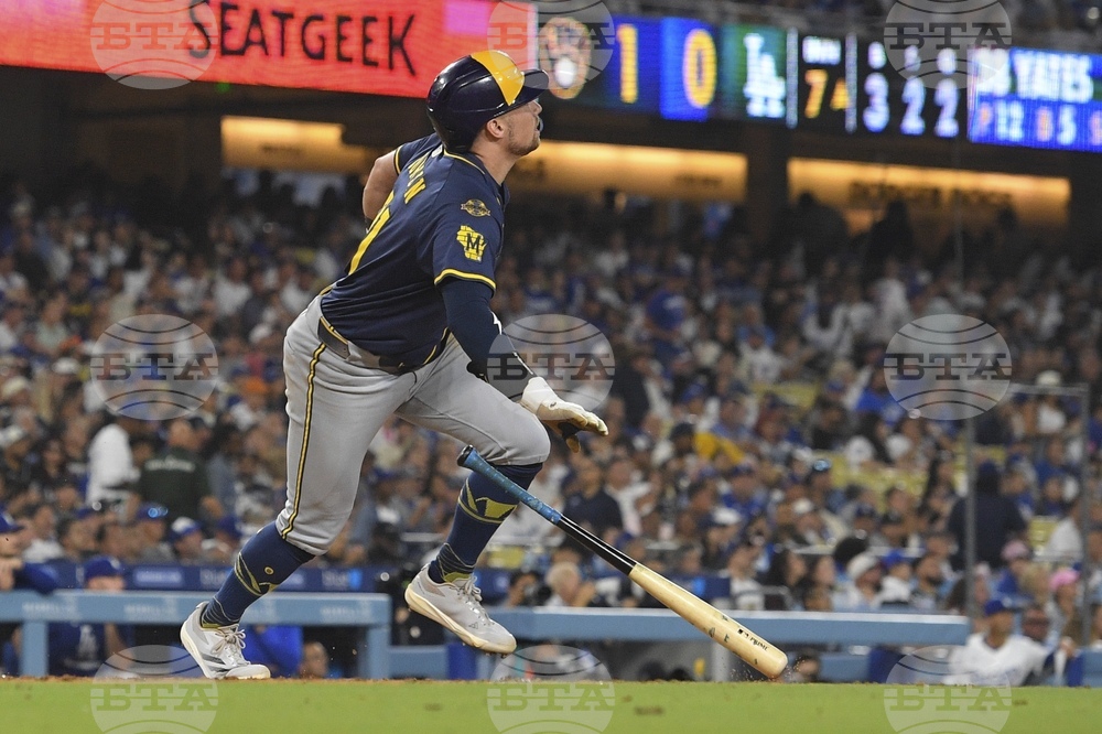 Brewers Dodgers Baseball