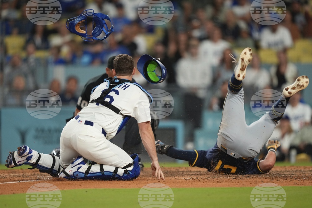 Brewers Dodgers Baseball