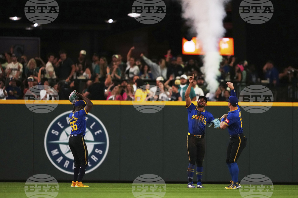 Astros Mariners Baseball