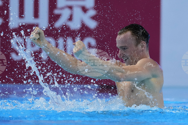 Малцев спечели второ злато на Световното първенство по артистично плуване в Сингапур