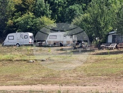 Монтана - язовир „Огоста“ - постройки и каравани