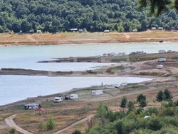 Монтана - язовир „Огоста“ - постройки и каравани
