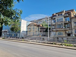 Шумен - автомобил - река Поройна