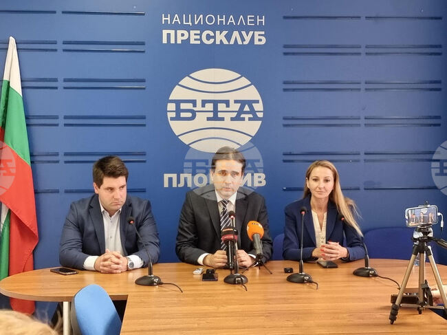 Yes, Bulgaria Party May Table No-Confidence Vote as Early as September, Says Co-Chair Bozhanov