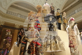 Италия - Рим - „Долче и Габана“ - мода - изложба