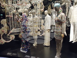 Италия - Рим - „Долче и Габана“ - мода - изложба