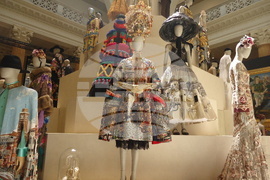 Италия - Рим - „Долче и Габана“ - мода - изложба