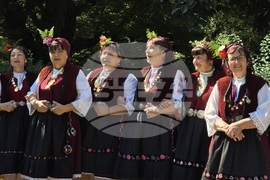 Село Рибарица - празник - народен обичай и автентична носия