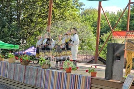 Село Рибарица - празник - народен обичай и автентична носия