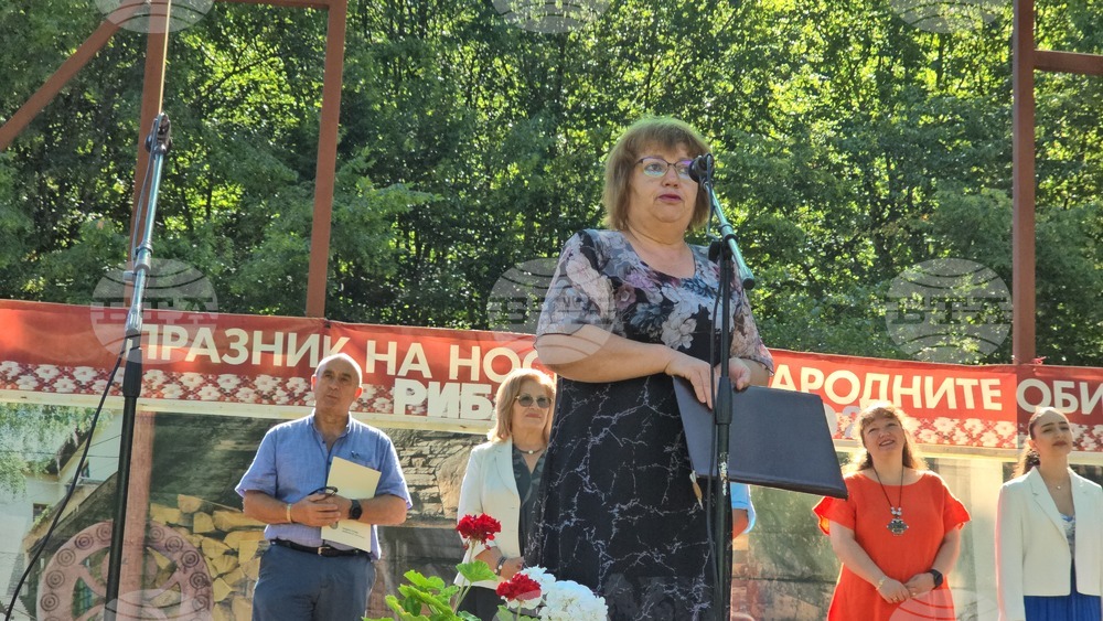 Село Рибарица - празник - народен обичай и автентична носия