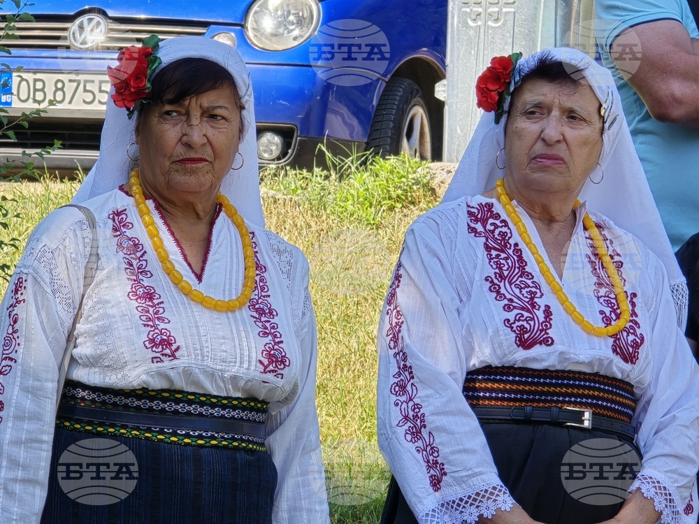 Село Рибарица - празник - народен обичай и автентична носия